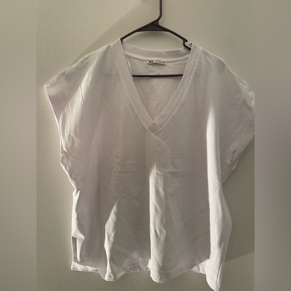White V Neck Tshirt